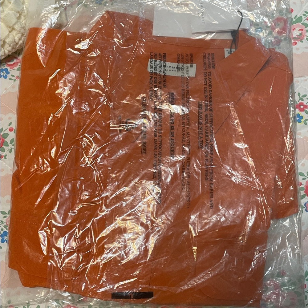 Equipment Slim Signature Top NIP Koi Size Large